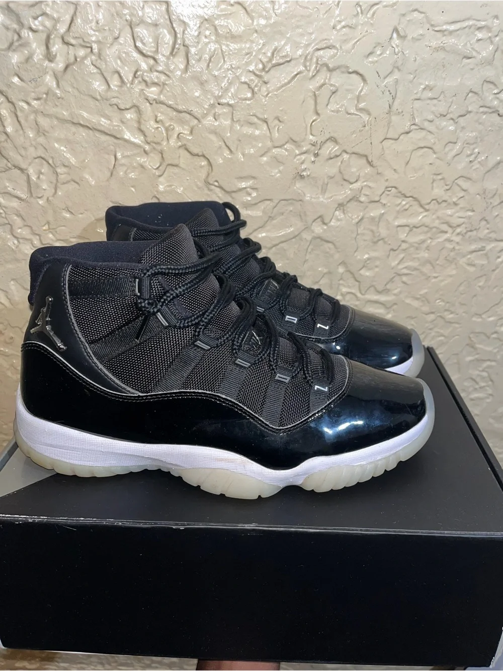 Air Jordan 11 Men's Shoes JUBILEE/25TH Anniversary, Size 11 - Picture 3 of 6